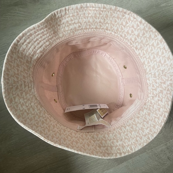 Michael Kors Powder Blush Bucket Hat - Picture 3 of 4